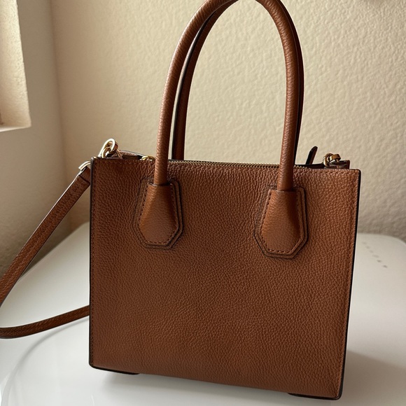 EUC Michael Kors crossbody and top handle - Picture 6 of 8